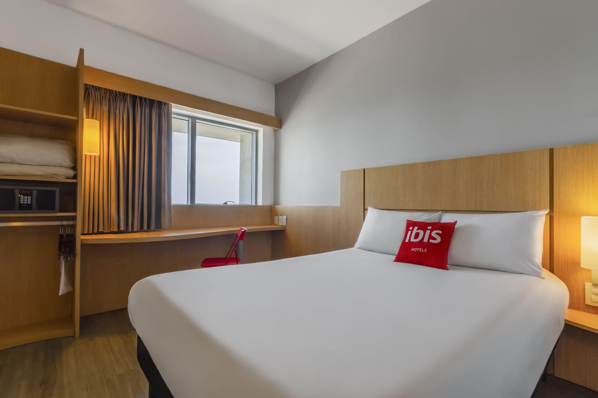 Ibis Cartagena Marbella Hotel Exterior photo