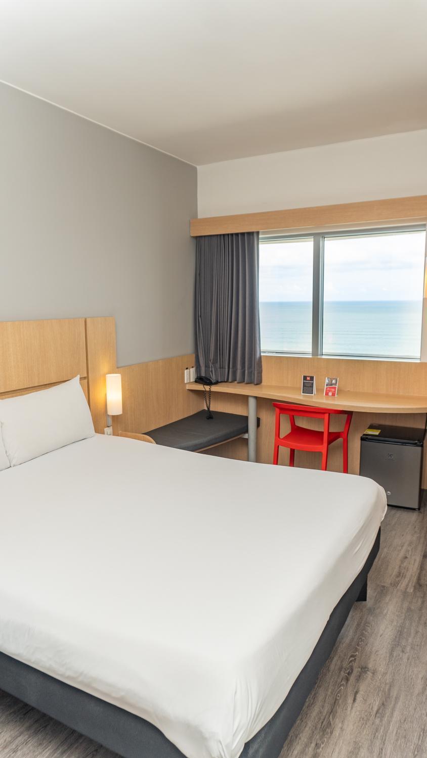 Ibis Cartagena Marbella Hotel Exterior photo